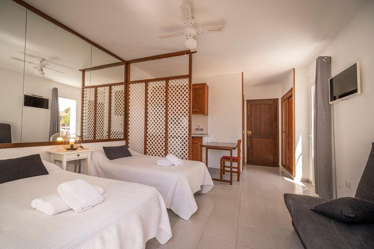 Estel Blanc Apartments - Adults Only Cala'N Blanes  Dış mekan fotoğraf