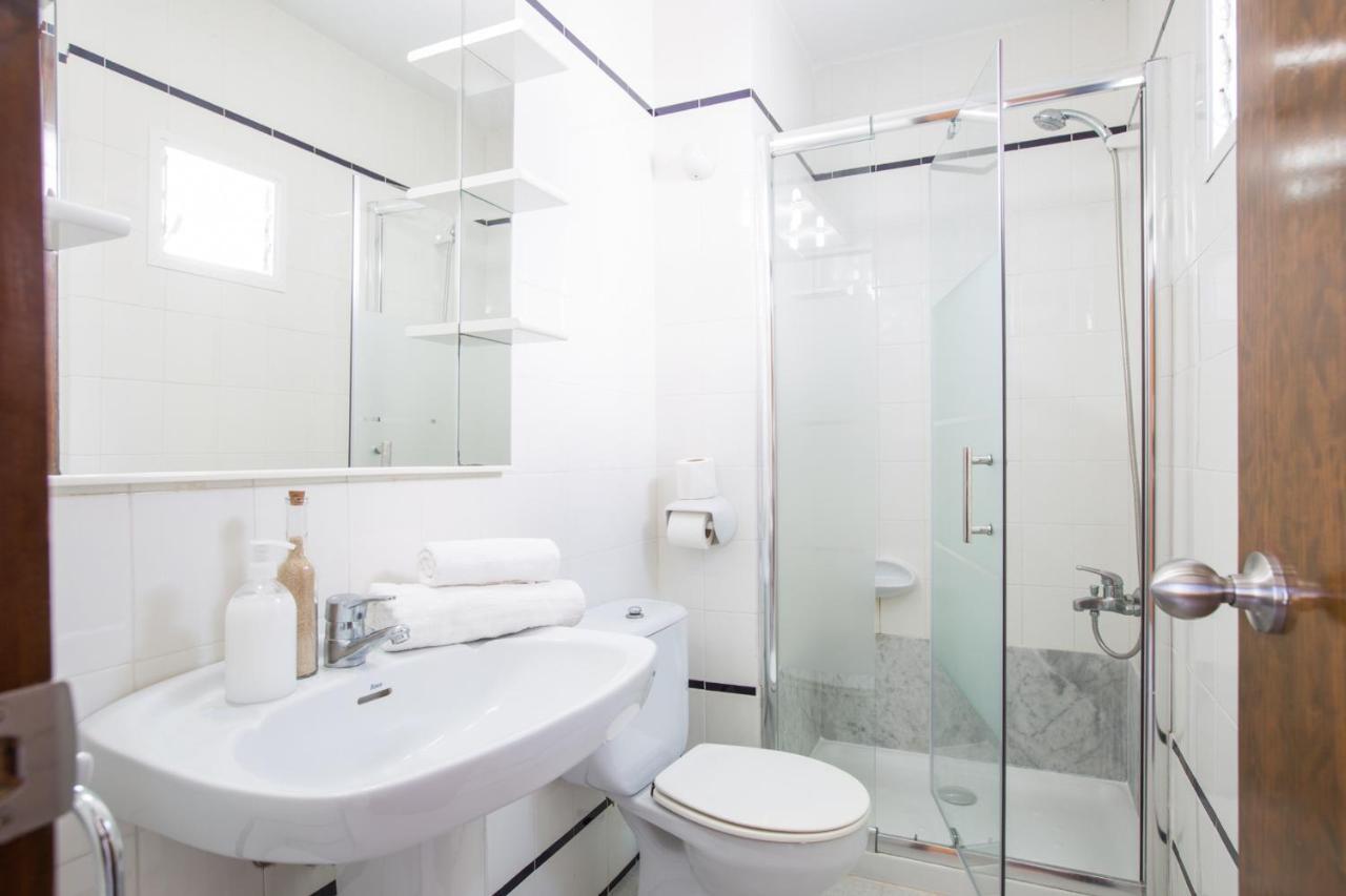 Estel Blanc Apartments - Adults Only Cala'N Blanes  Oda fotoğraf