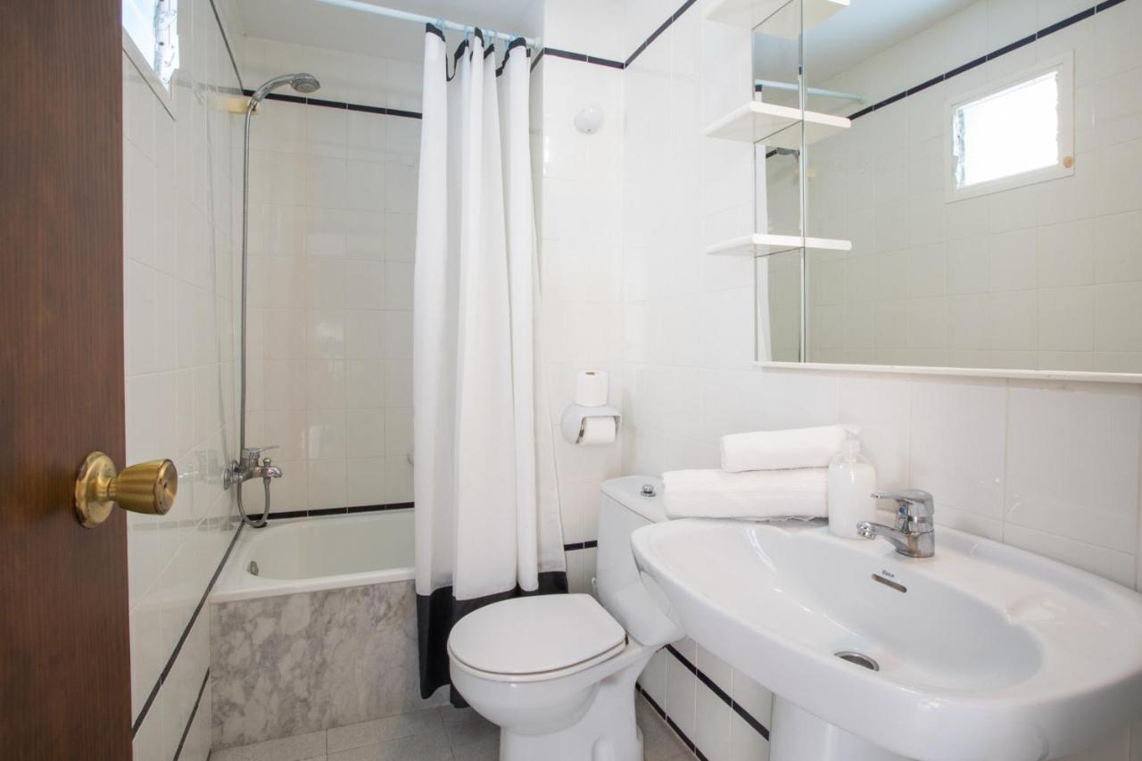 Estel Blanc Apartments - Adults Only Cala'N Blanes  Oda fotoğraf