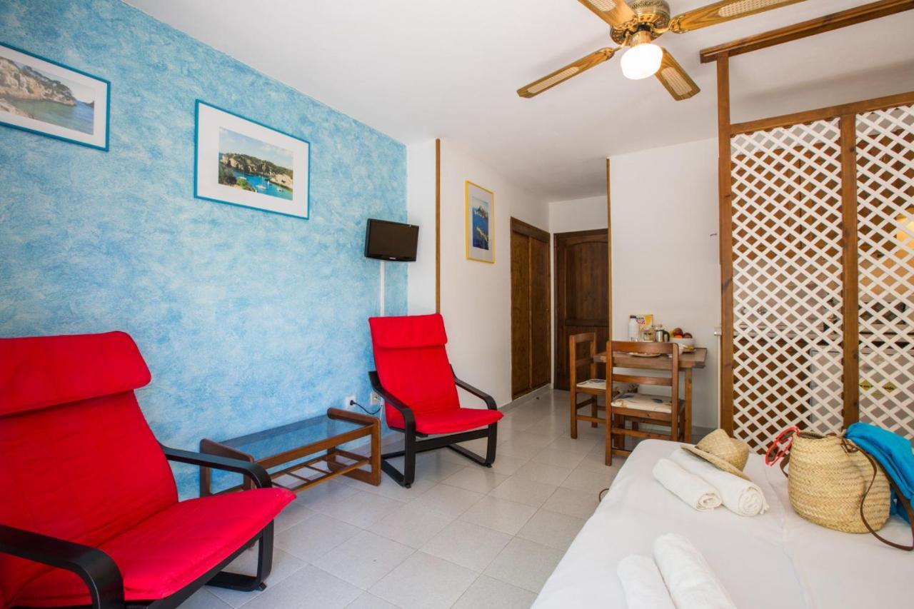 Estel Blanc Apartments - Adults Only Cala'N Blanes  Oda fotoğraf